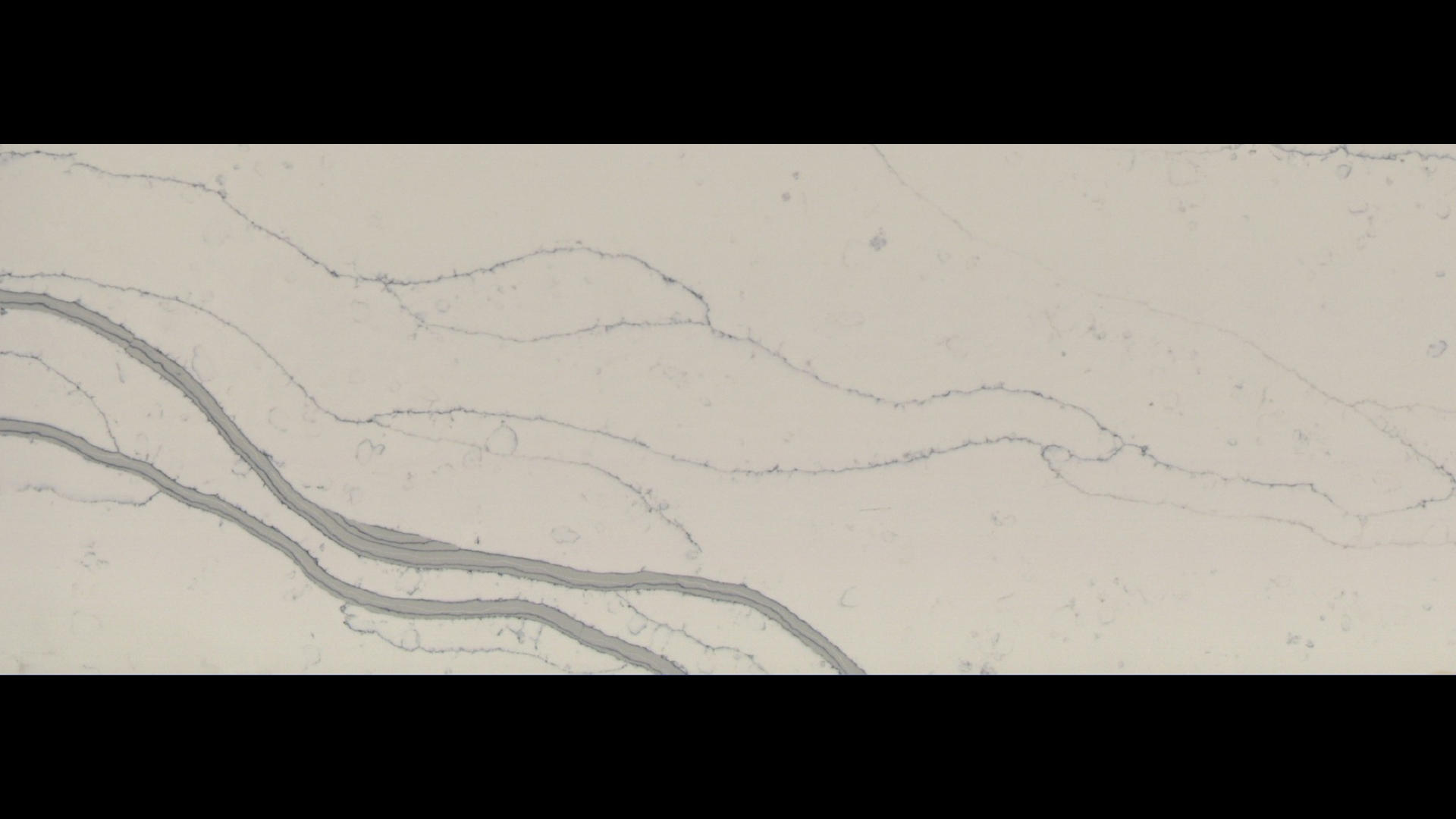 CORIAN QUARTZ / ZODIAQ VERSILIA GRIGIO Quartz Slabs