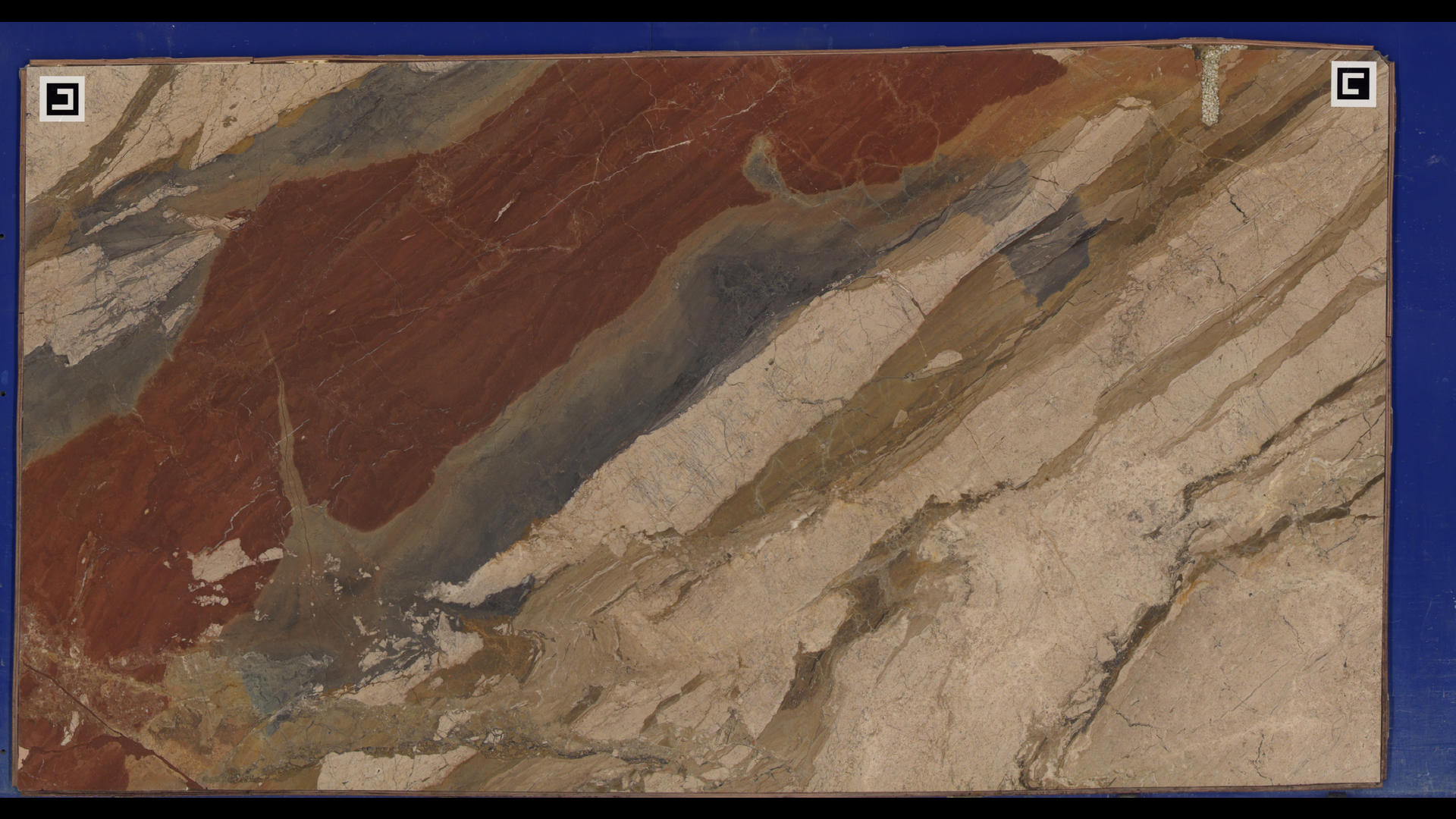 FUOCO DELL'ETNA Marble Slabs