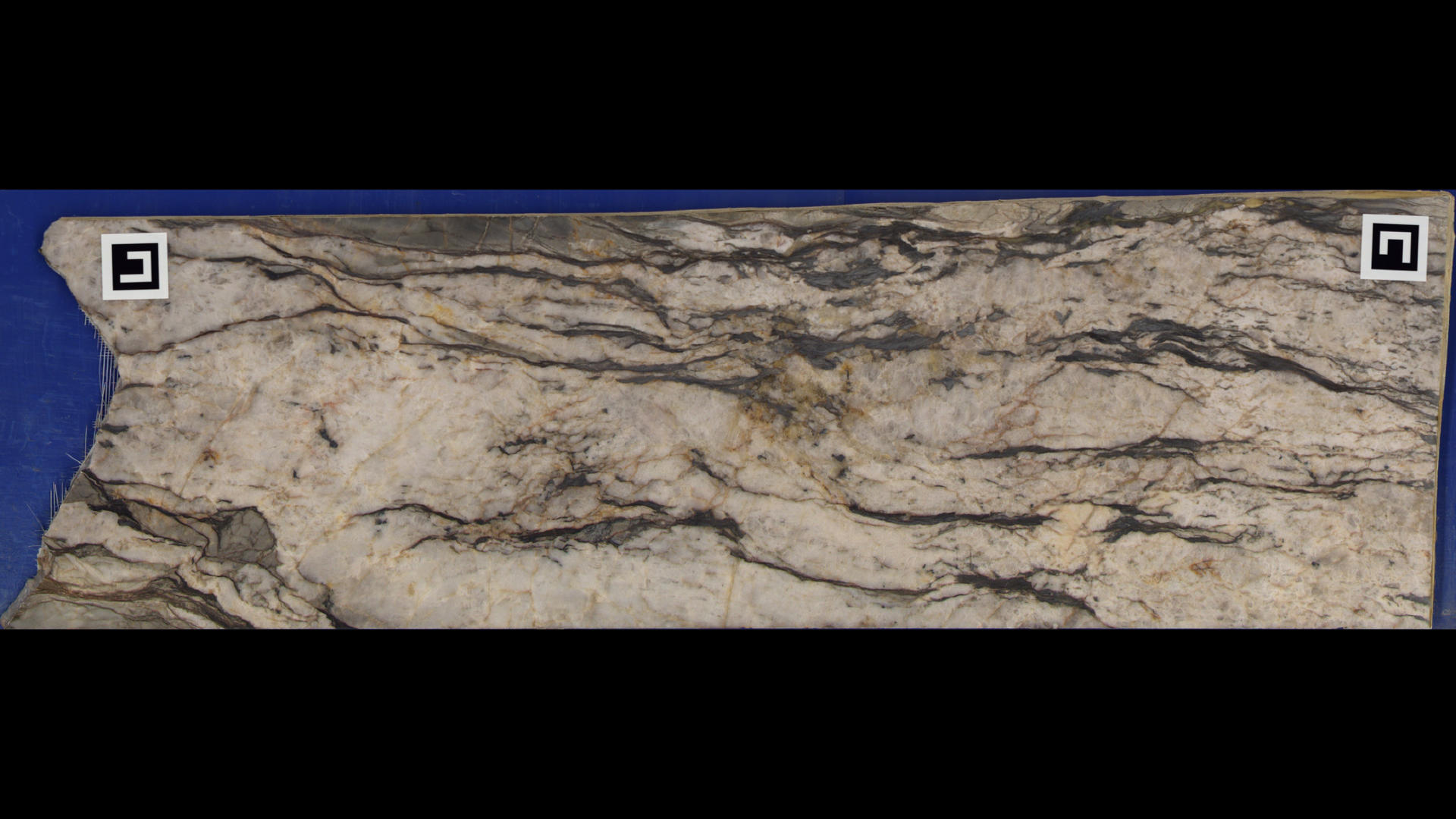 TEMPESTA Quartzite Slabs