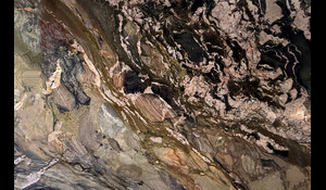UMBER FOREST LEATHER Quartzite