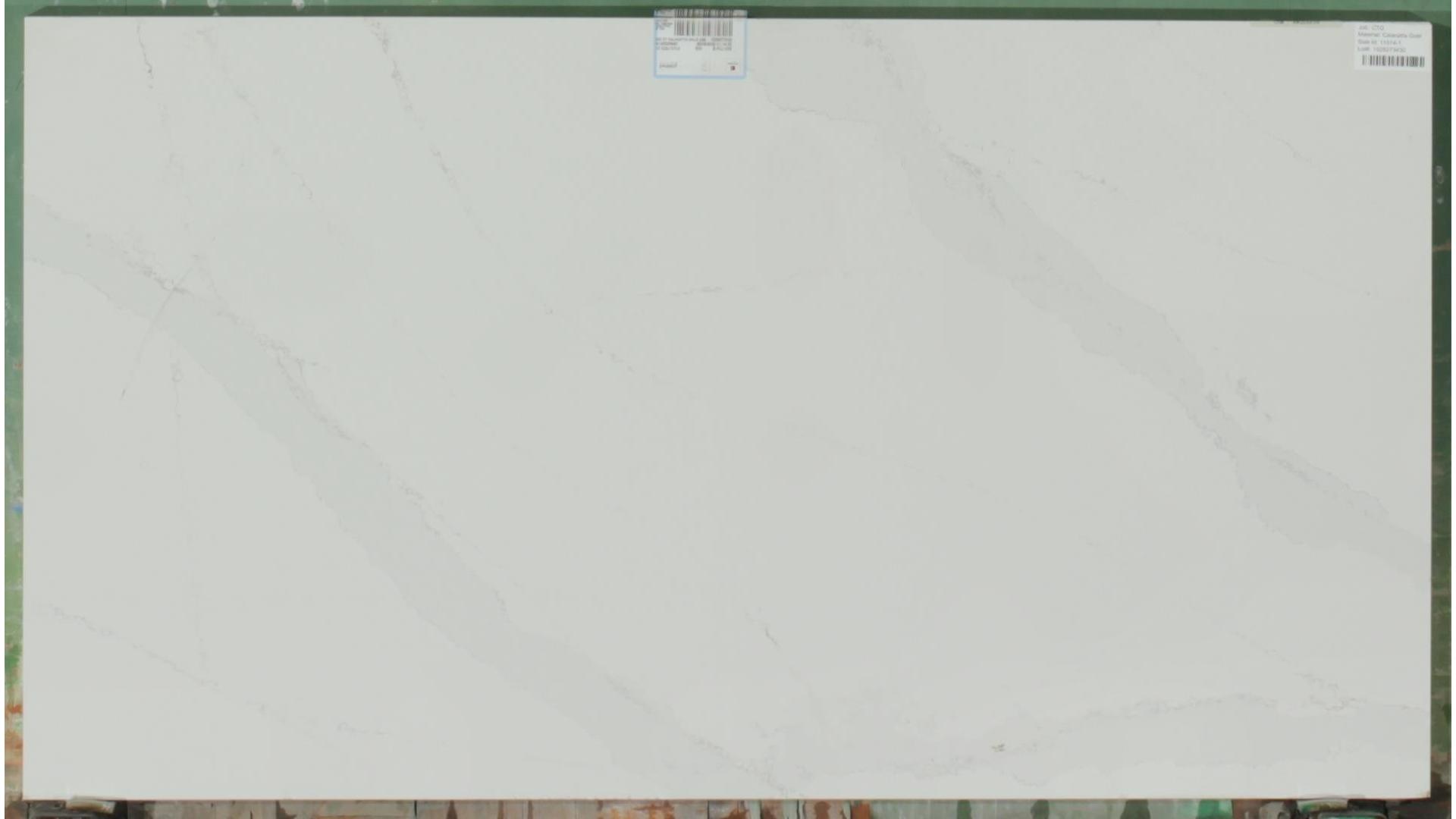 Et. Calacatta Gold Quartz Slabs