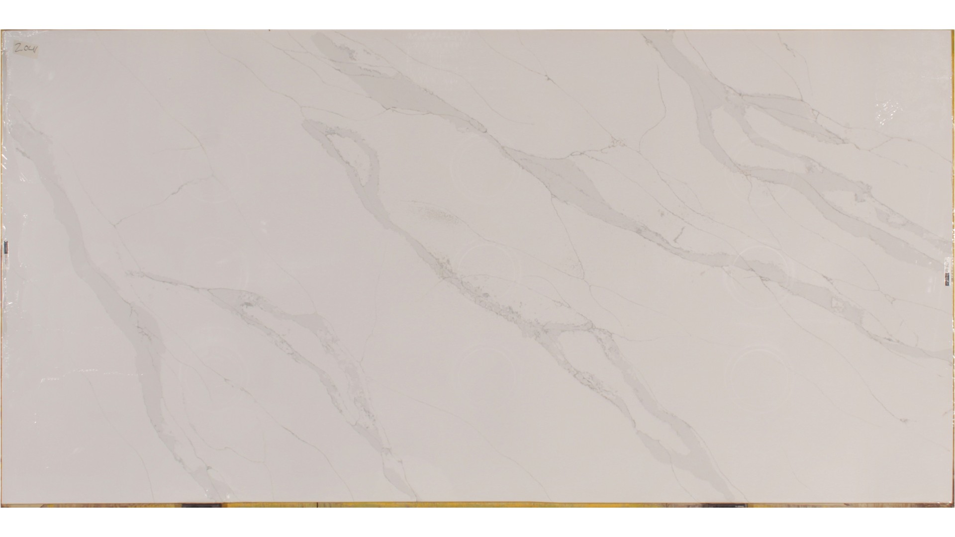 Unique Calacatta 2cm Jumbo Size Polished Quartz Pental Slabs