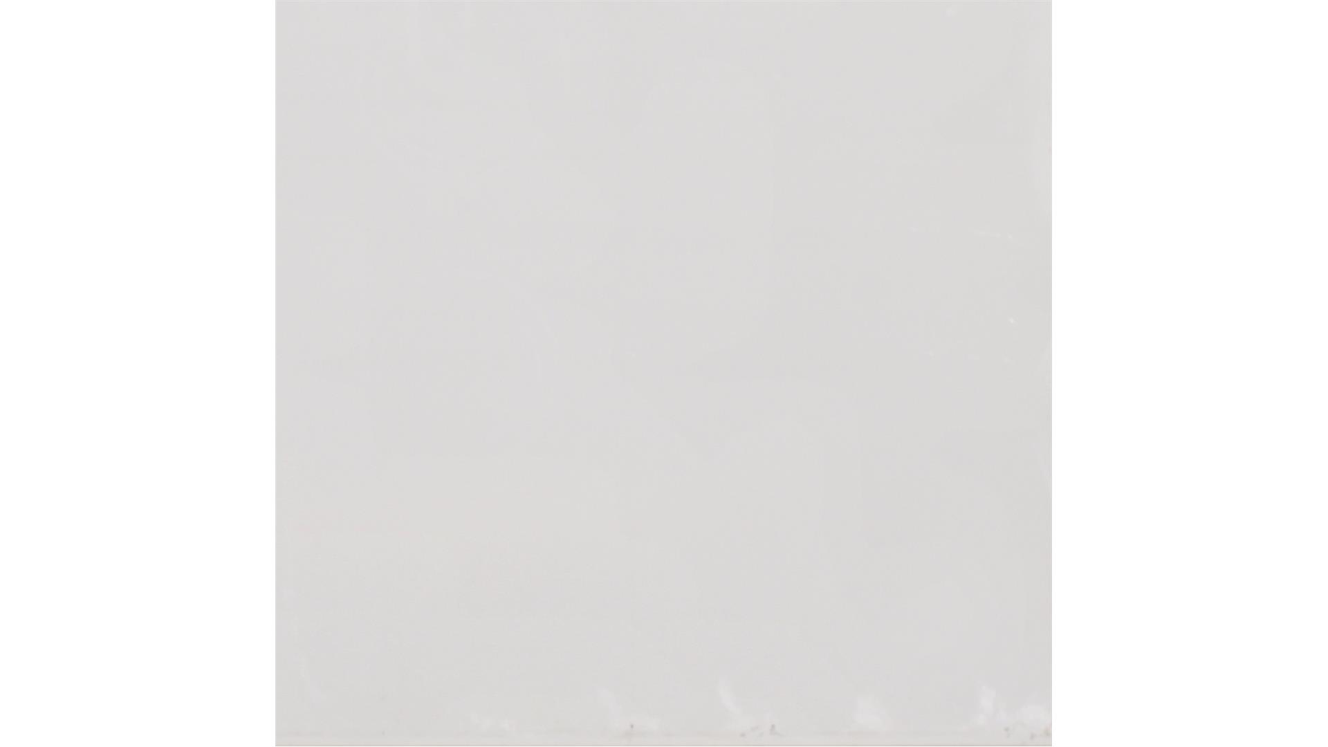 Arctic White QUARTZ Slabs