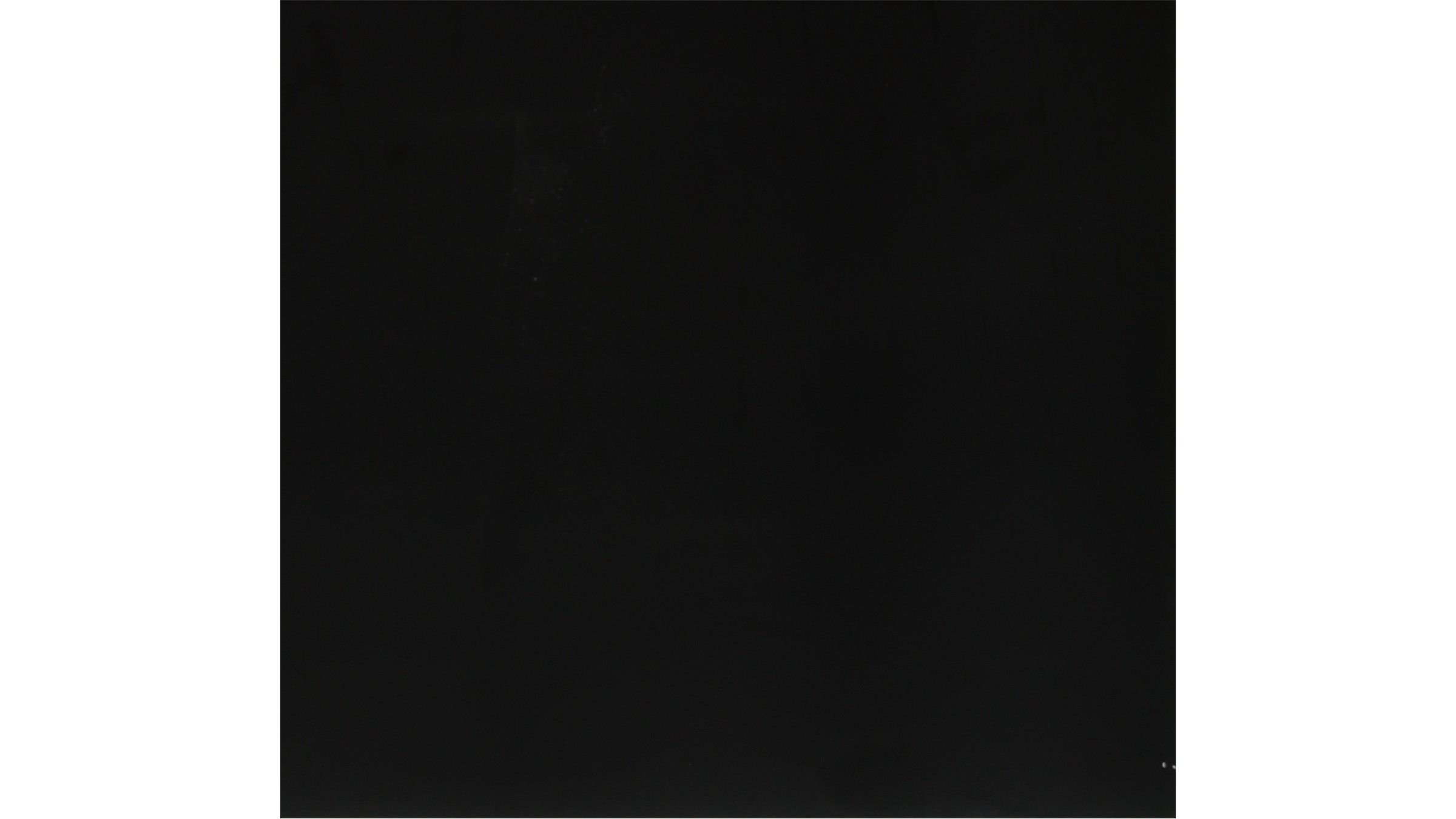 Lusida Black Quartz Slabs