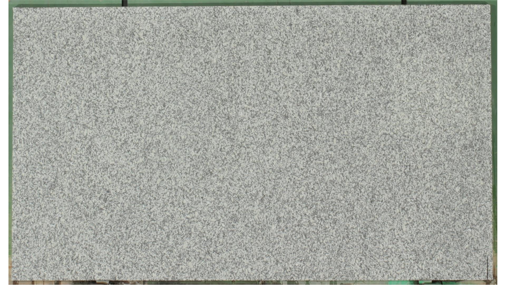 Majestic White 3 cm Granite Slabs