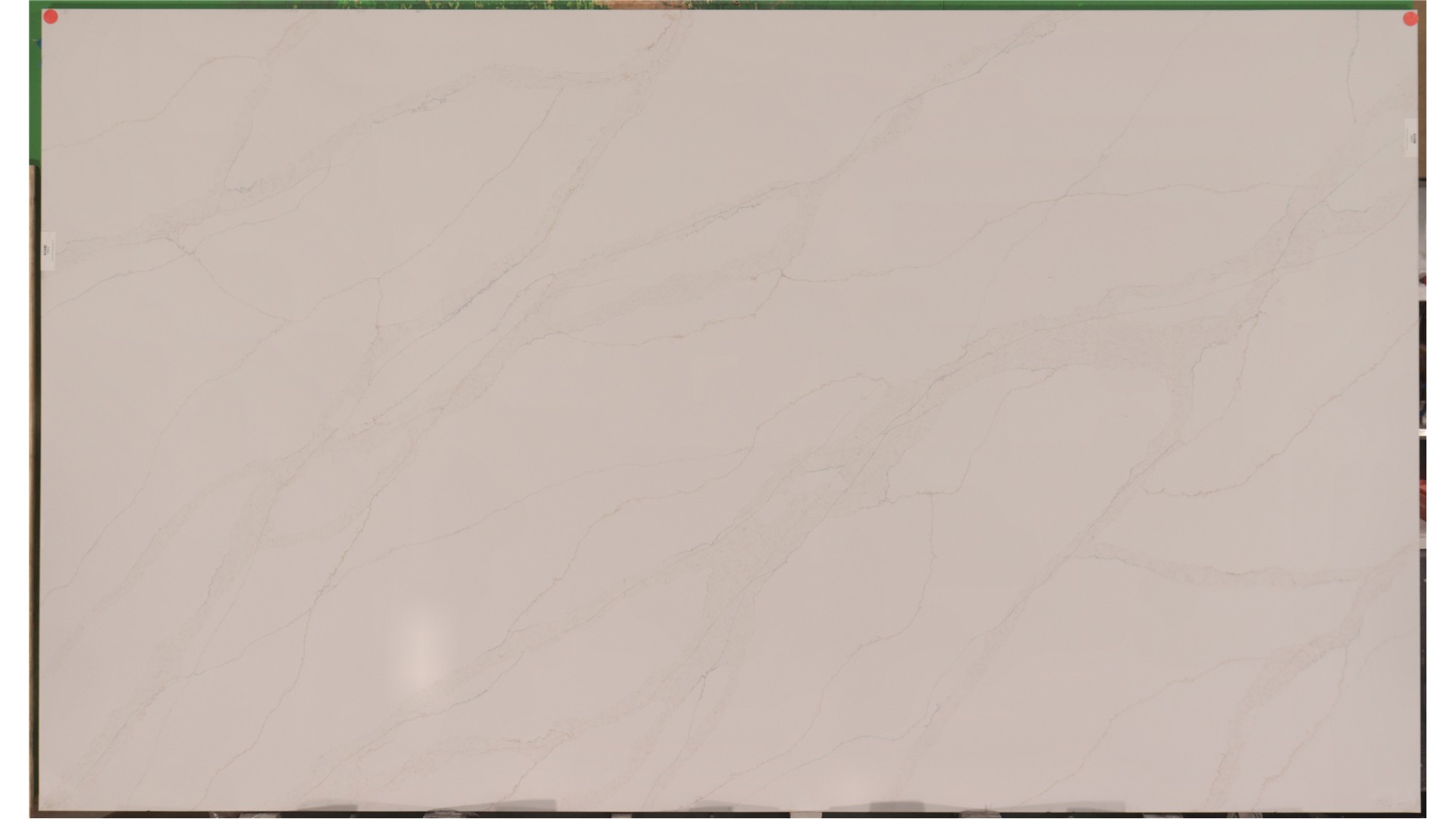 Calacatta Safyra 3cm  Q Quartz (AZ) Slabs