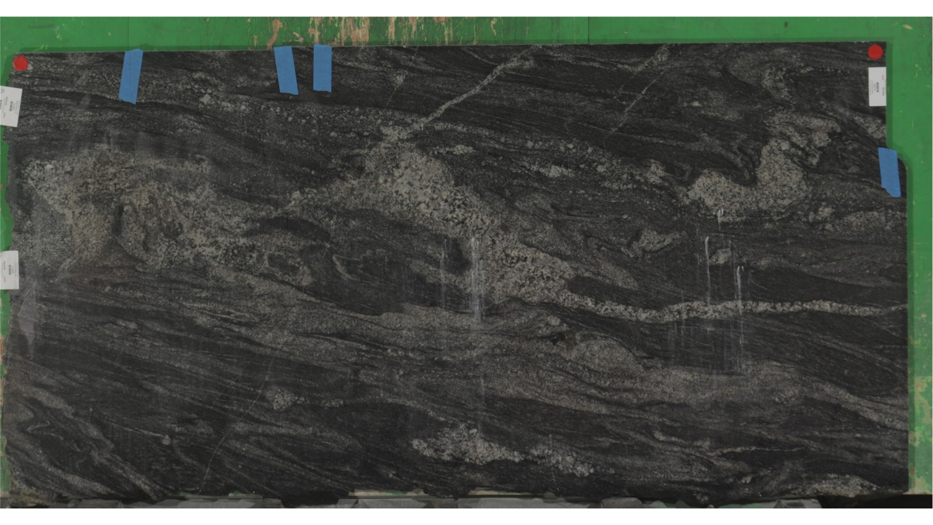 Waterfall 3cm Sensa (AZ) Slabs