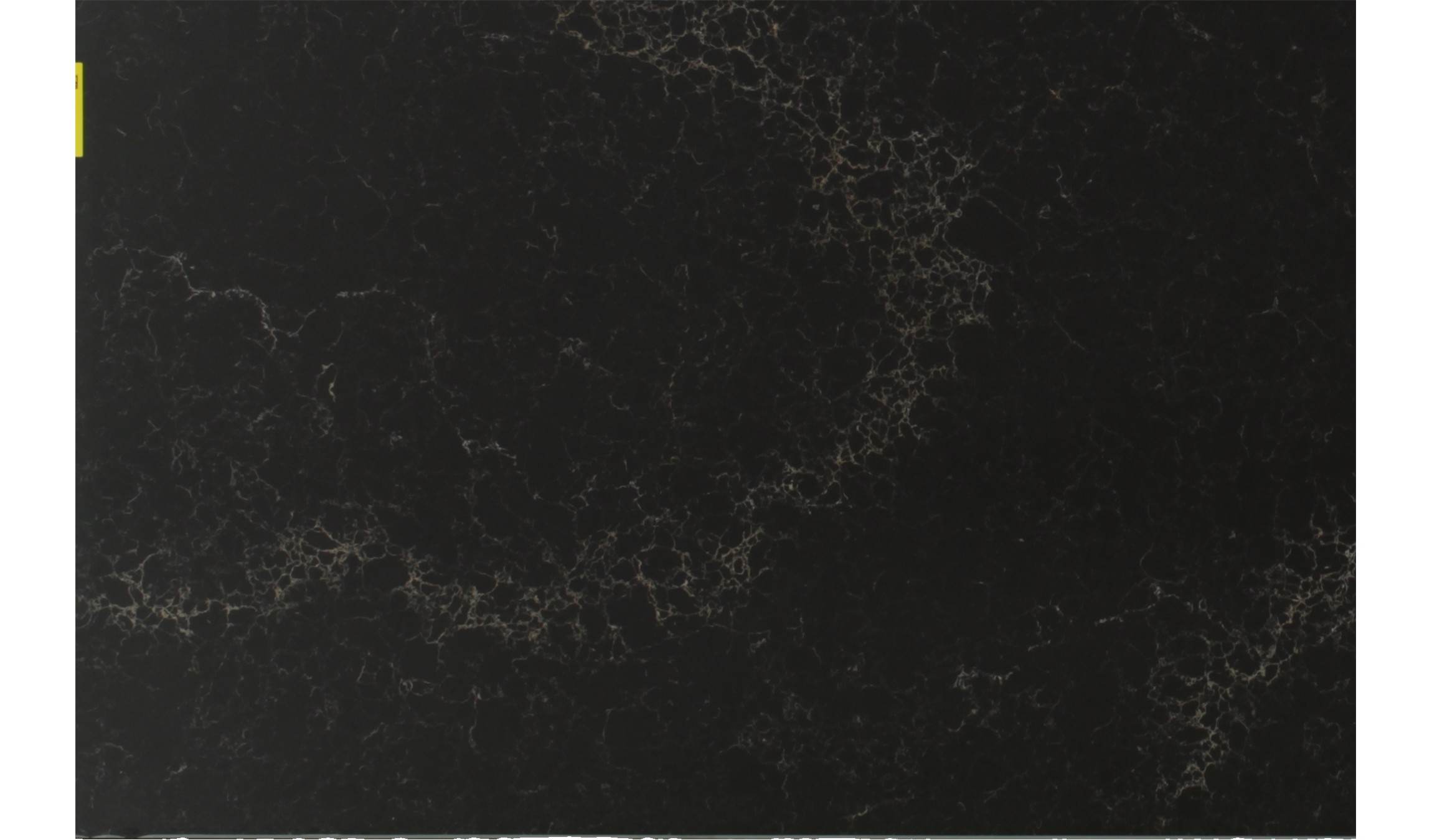 Vanilla Noir Quartz Slabs