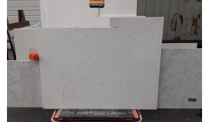 New Venatino Beige Della Terra Quartz