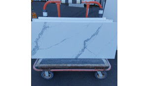 Calacatta Revere Stratus Quartz