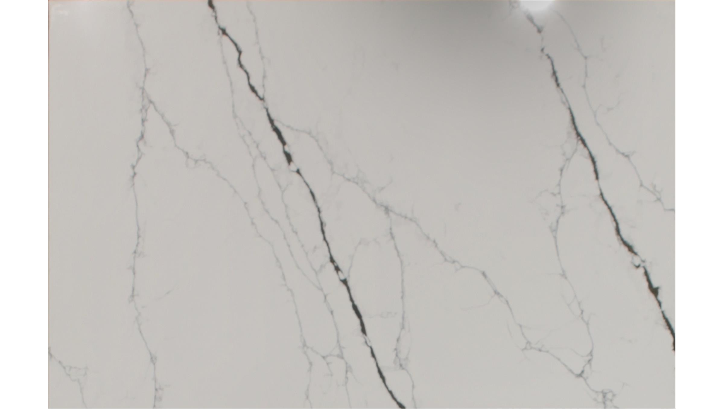 Silk Oro Quartz Slabs