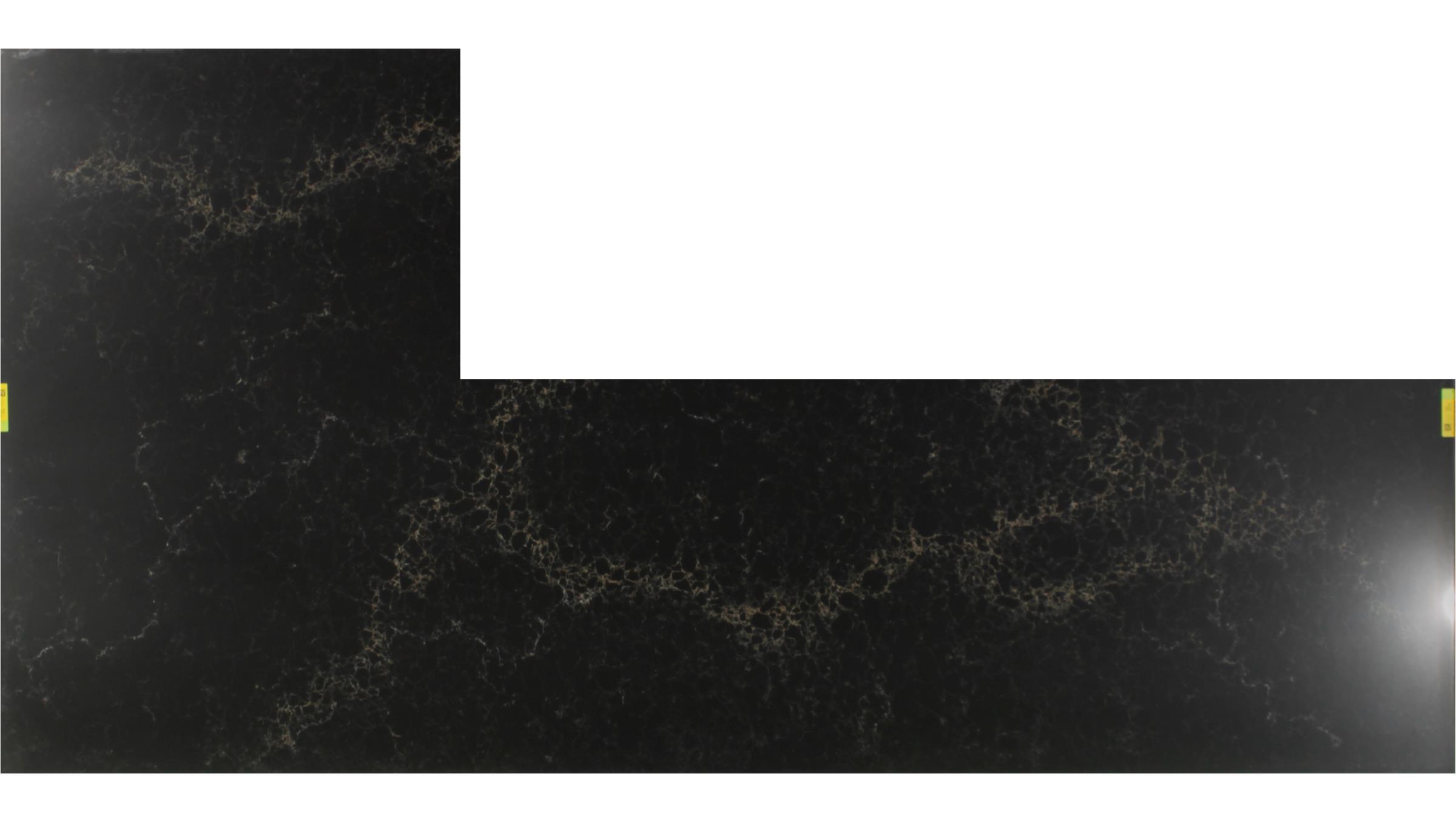 Vanilla Noir (5100) Quartz Slabs