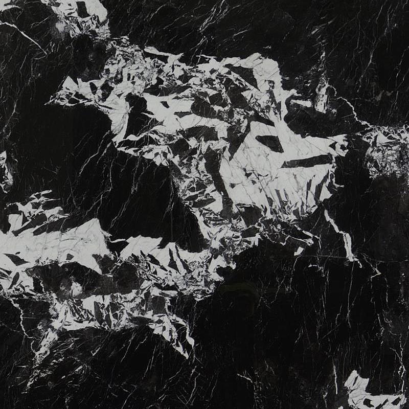 Noir Grand Antique Porcelain Slabs